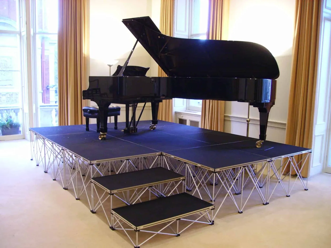 Magnetic Portable Stage deck platform